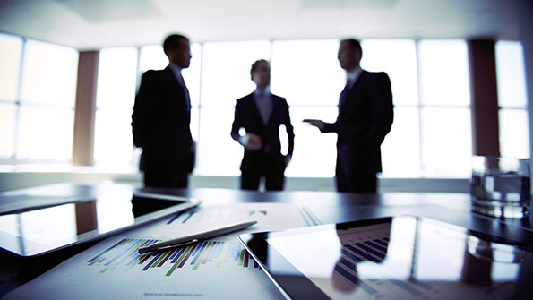 Powerelectronics 4379 Businessmen