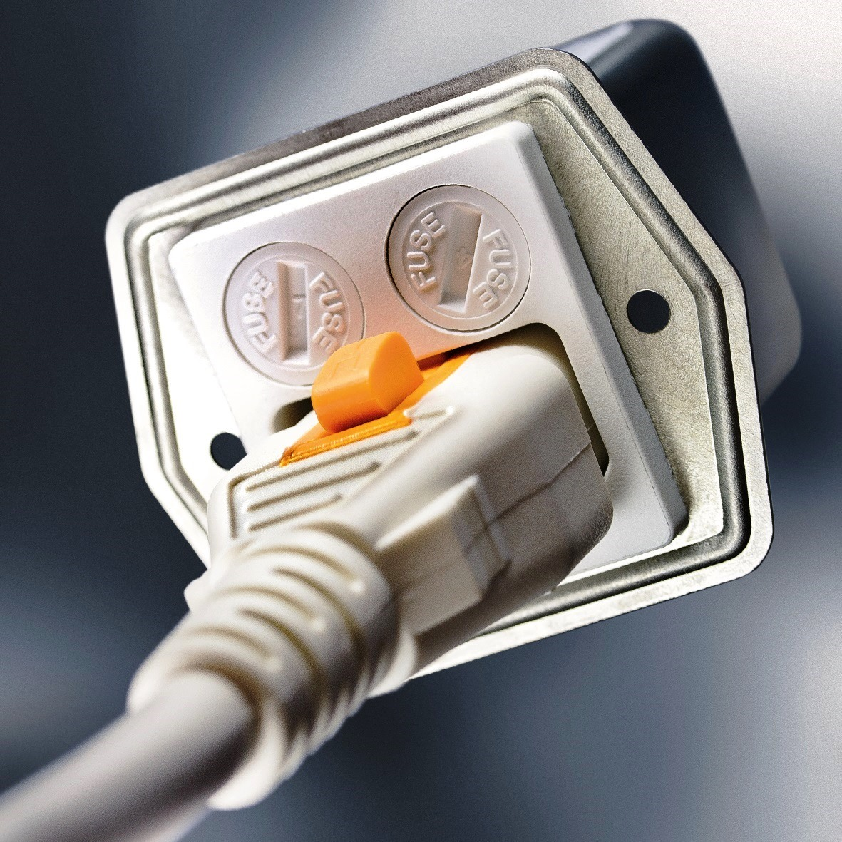 Powerelectronics 3664 075109schurter