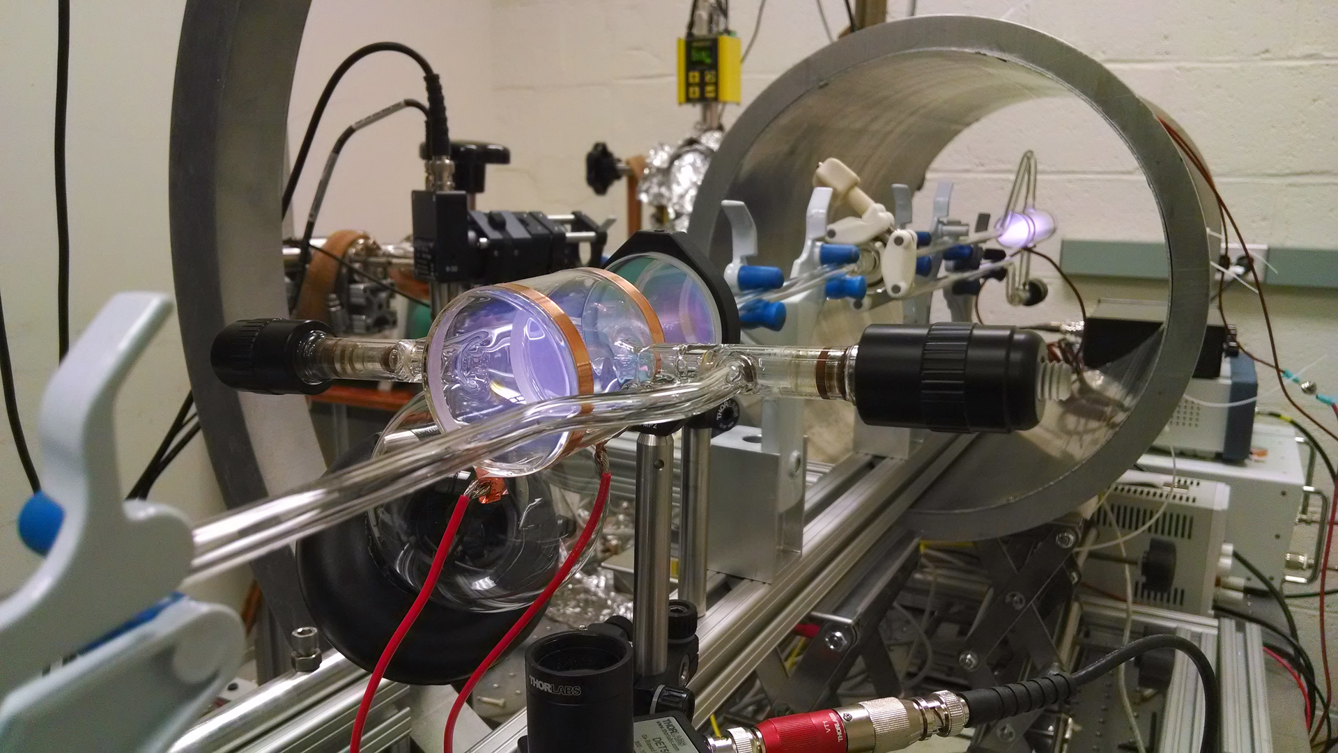 1 Dr Maxwell39s lab experiments included polarizing helium 3 gas using magnetic field gradients