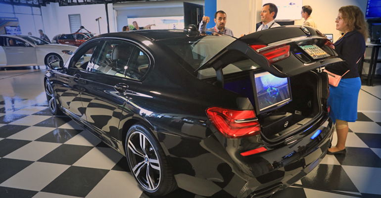 BMW&rsquo;s self-driving 7 series sedan