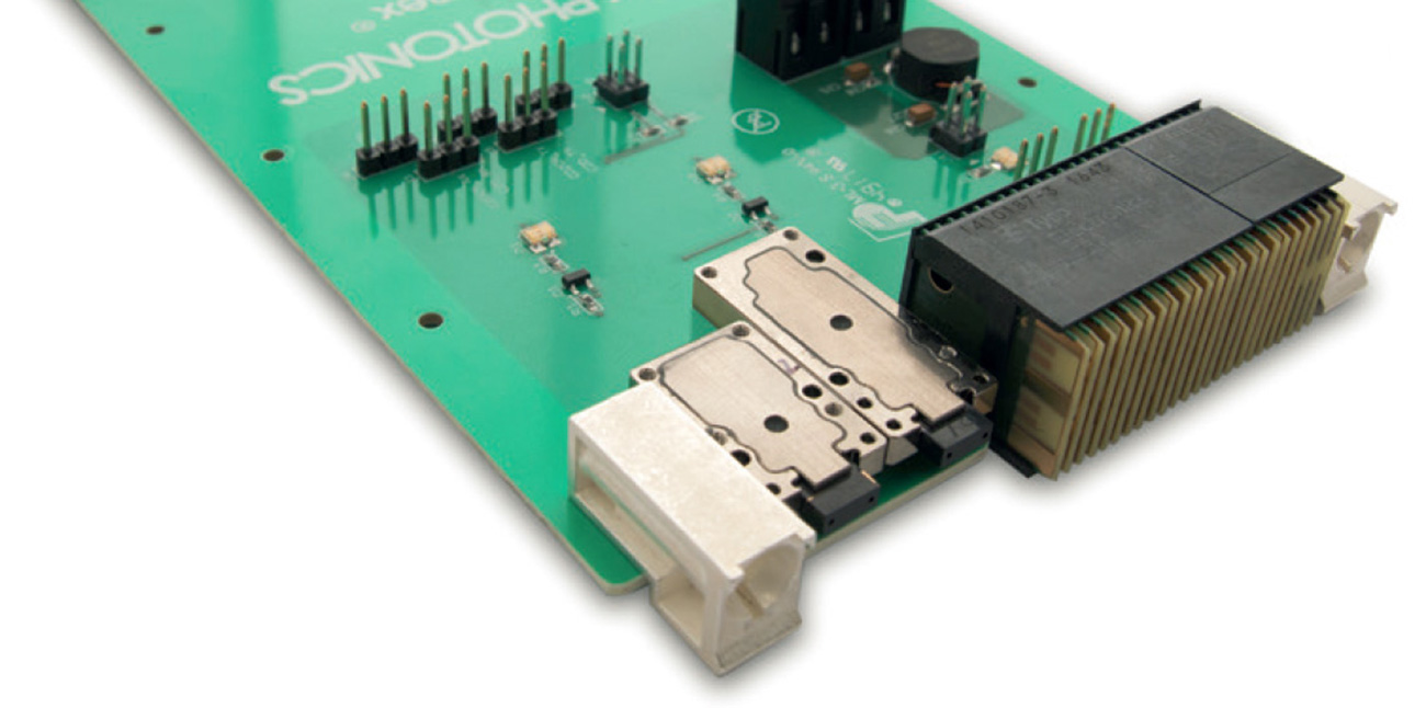 VPX Routes High-Bandwidth Optical, Coax on Backplane