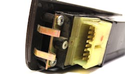 Why Automotive ECUs Need a High-Performance POL Converter Why Automotive ECUs Need a High-Performance POL Converter