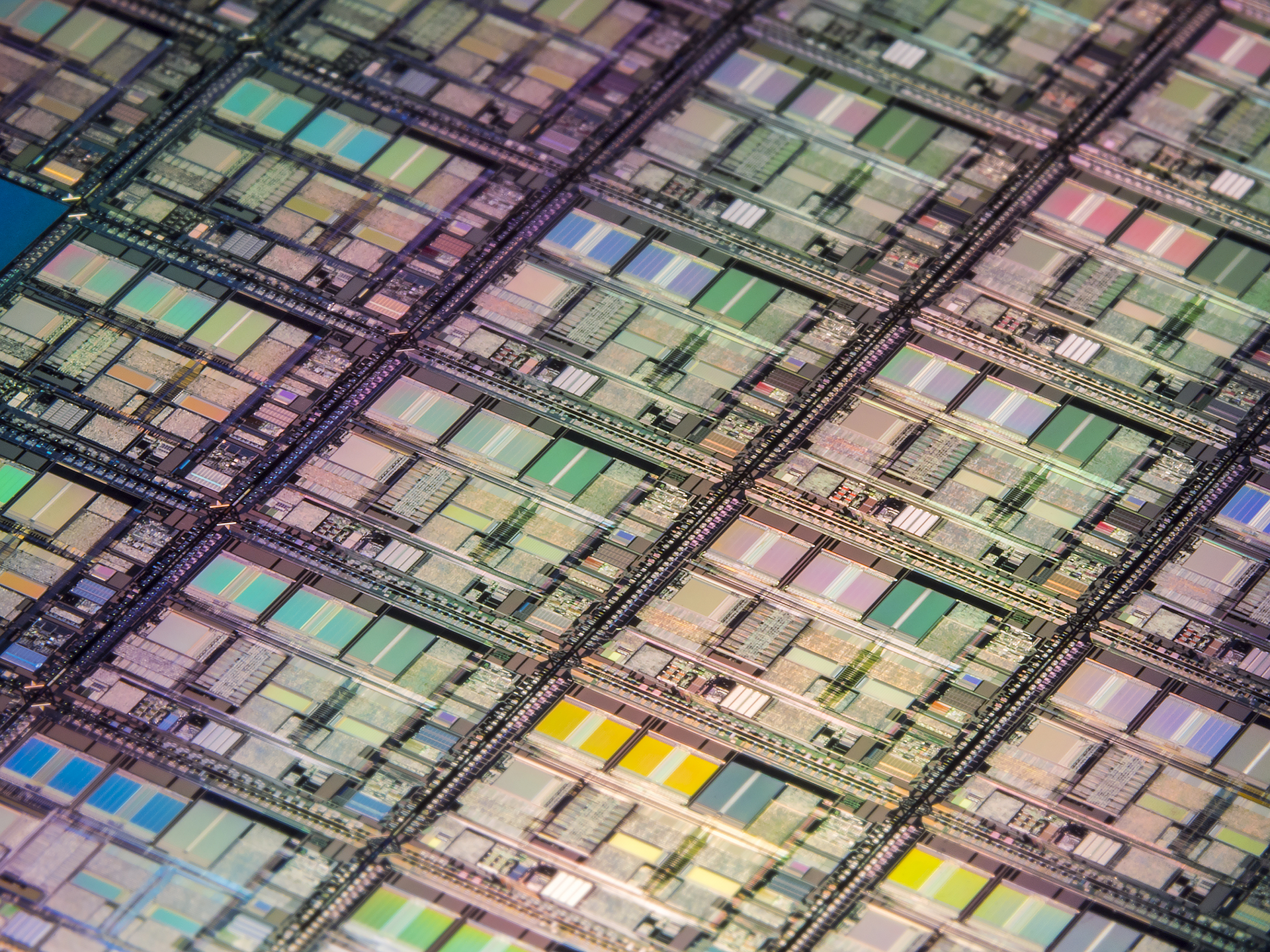 Semiconductor_Die_Shot_11_13