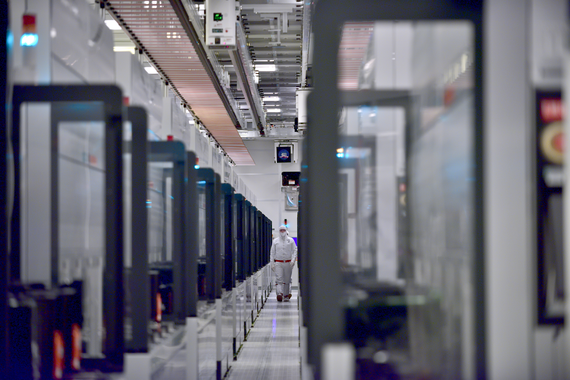 Intel_Manufacturing_Fab_Promo