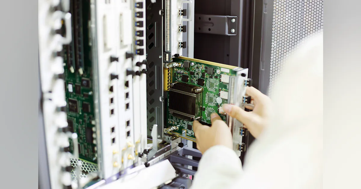 Inference Chip Racks Qualcomm Introduces Inference Chip for Cloud Data Centers | Electronic ...