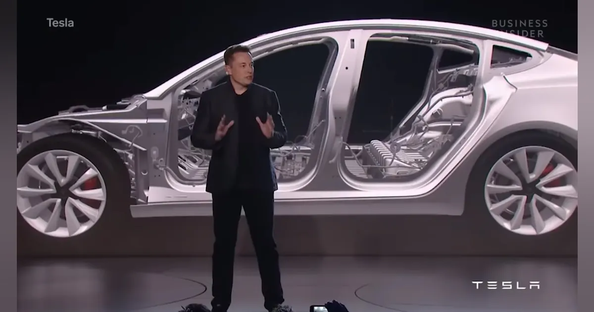 Video: Watch Tesla unveil its full self-driving computer in under 5 ...