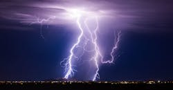 lightning-1060120946.jpg lightning-1060120946.jpg