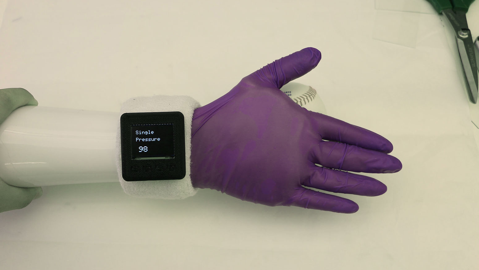 E-Glove For Prosthetic Hand Senses Pressure, Temperature, Moisture—and ...