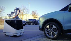 2. The CARL robot can recharge an EV battery to 80% in under 50 minutes. (Source: Aiways) 2. The CARL robot can recharge an EV battery to 80% in under 50 minutes. (Source: Aiways)