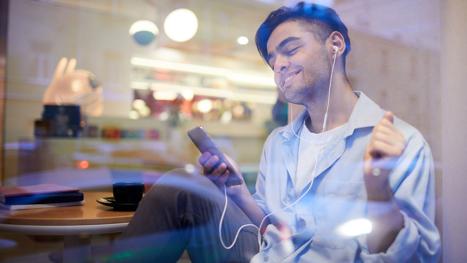 Earbuds Promo 5f1733ab09d7c