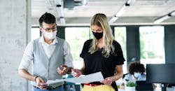 Man And Woman With Mask 1540x800 5f4532bdbf55d Man And Woman With Mask 1540x800 5f4532bdbf55d