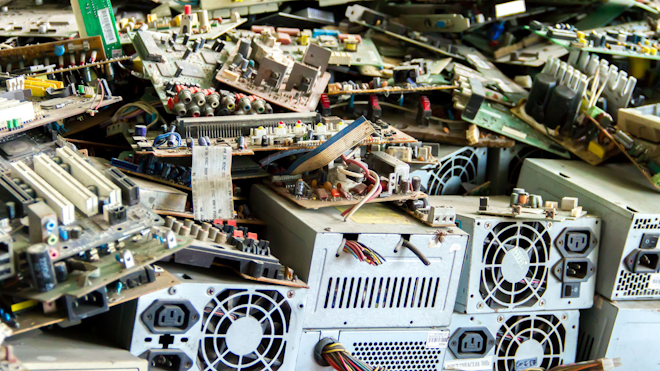 Electronics Junk 499432485