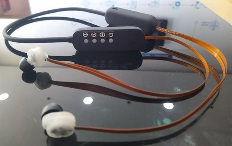 Figure 1. The kit includes a fully operational set of pre-tuned and pre-configured earbuds with MEMS mic arrays, voice vibration sensors, and a choice of premium drivers.