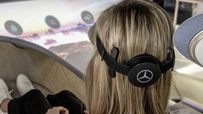 Mercedes-Benz demonstrated a brain-computer interface (BCI) approach in its VISION AVTR concept vehicle displayed at the IAA Mobility 2021 show. (Source: Mercedes-Benz)