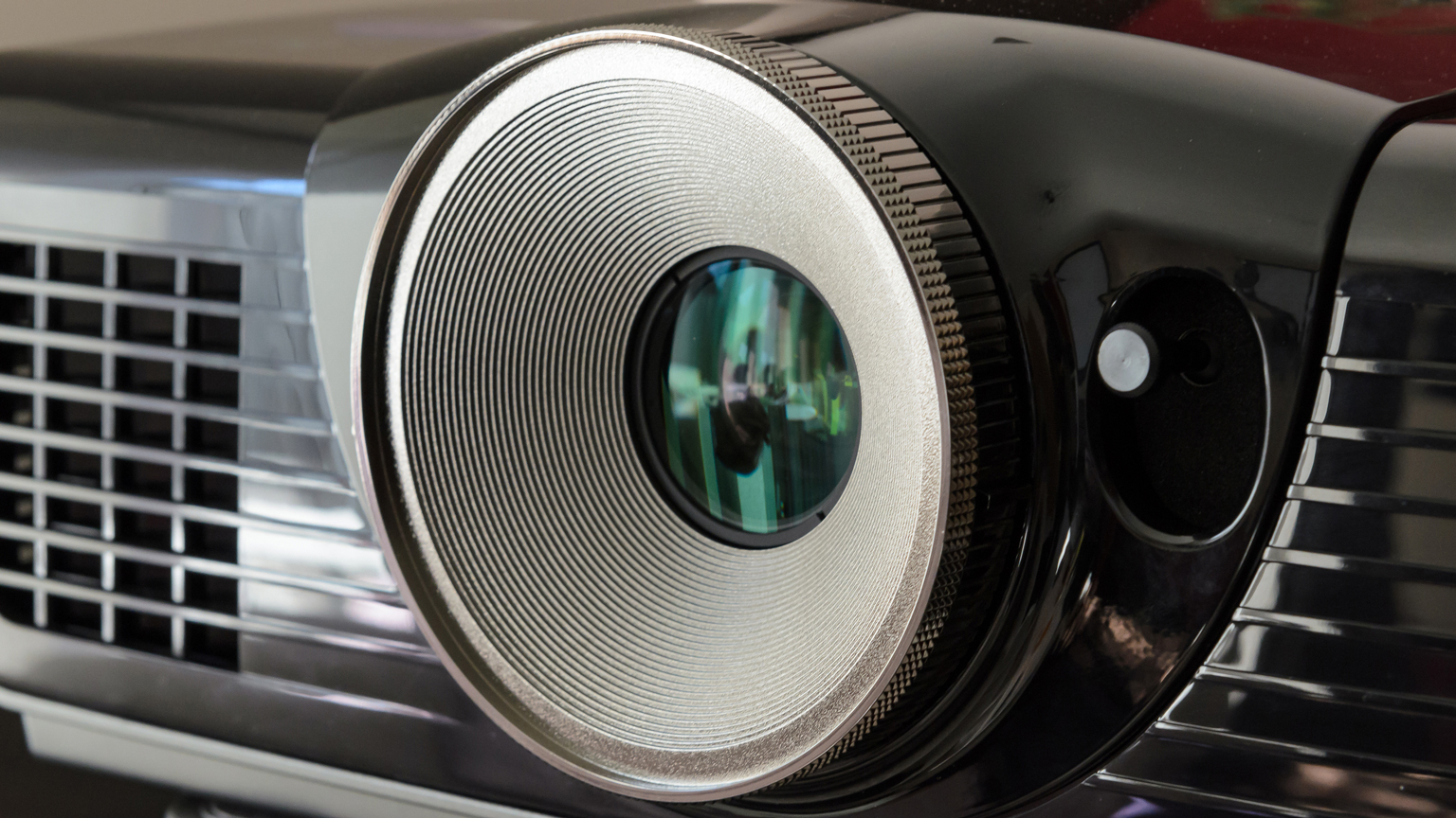 投影仪Fifoprod Dreamstime L 66998355