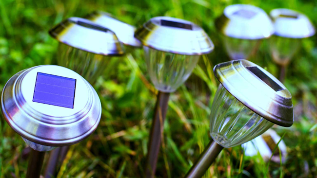 Solar Lights Wirestock Dreamstime L 202794324 622121ab4eda0