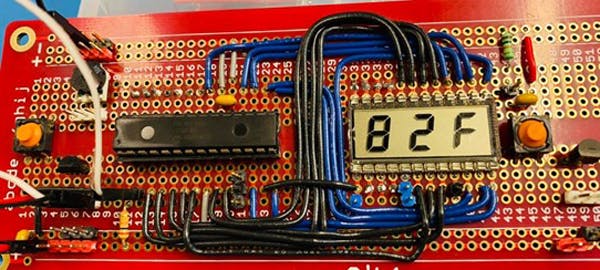 4. PCB showing a temperature measurement of 82&deg;F.