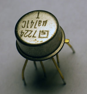 4. Fairchild&rsquo;s &micro;A741 op amp internally had three gain stages. (Courtesy of Teravolt at English Wikipedia, CC BY 3.0)
