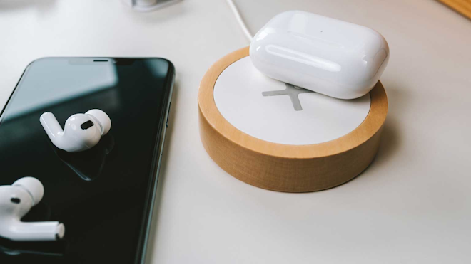 Airpods Dreamstime Andrius Aleksandravicius 172868632