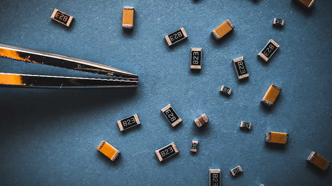 Electronic Components Jordi Villar Dreamstime L 233014260
