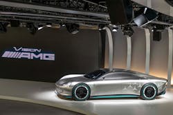 1. The rear and side windows of the Vision AMG have been painted the same silver color as the rest of the car. These windows are studded with small dots like the wrap covering the entire side of a metropolitan bus so that passengers can see through it. 1. The rear and side windows of the Vision AMG have been painted the same silver color as the rest of the car. These windows are studded with small dots like the wrap covering the entire side of a metropolitan bus so that passengers can see through it.