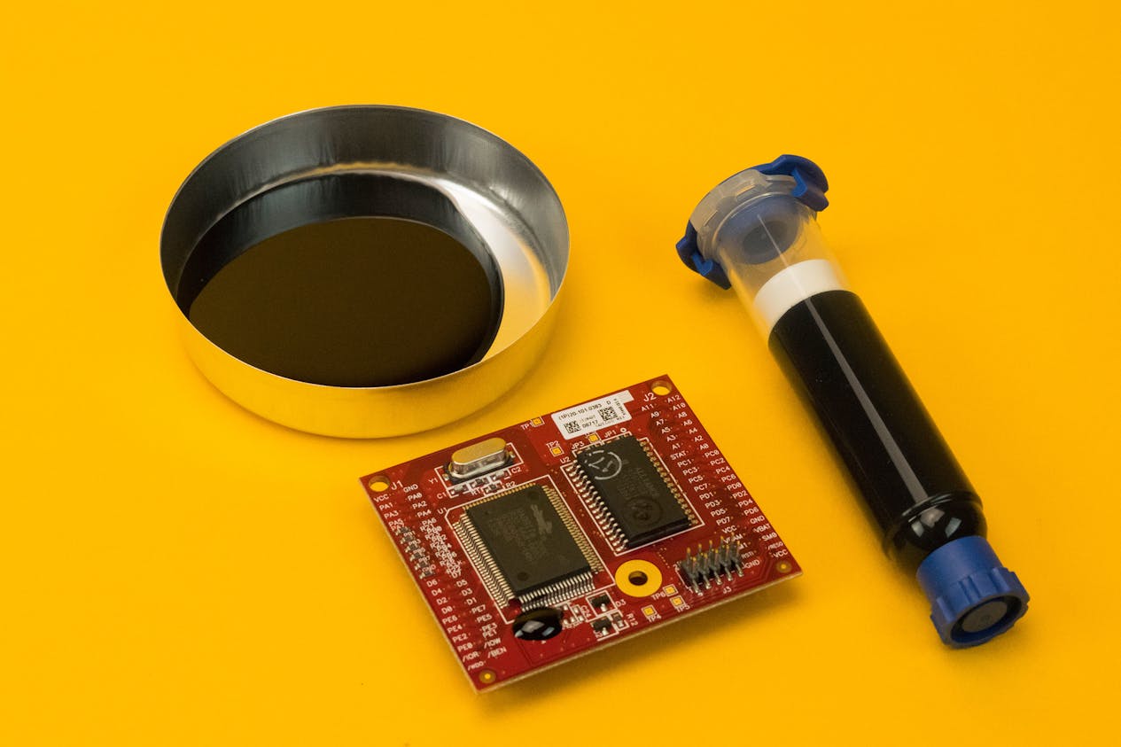 Master Bond EP17HTNDCCM Electronic Design