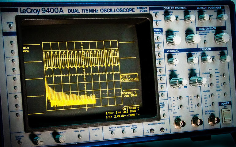 Figure 2 Lecroy 9400 A 3480008072 O