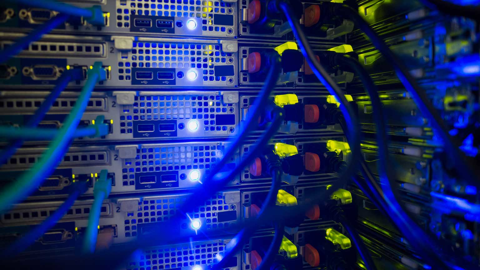 Server Dreamstime Wavebreakmedia Ltd 57340648 6306660b8c94d