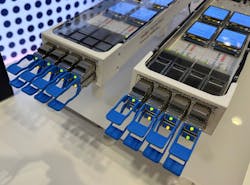 1. The drop-down heatsink, on the left, compared with a traditional heatsink solution on the right. 1. The drop-down heatsink, on the left, compared with a traditional heatsink solution on the right.