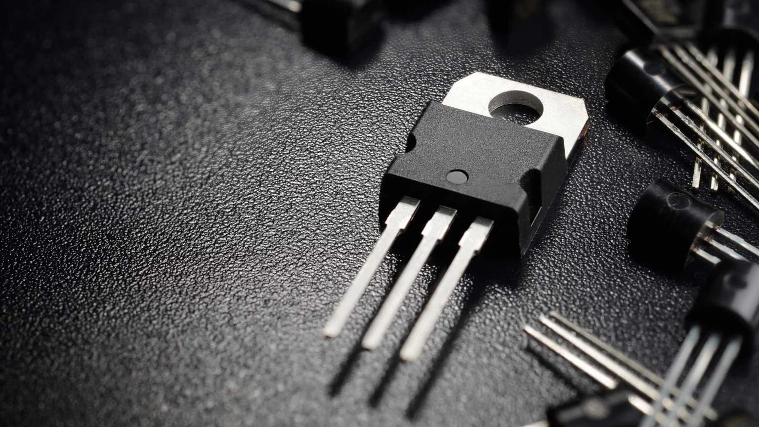 Transistor Dreamstime Andrei Kuzmik 87307663 64c2c4f8157f3