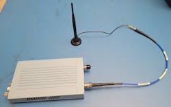 4. This is the measurement setup for a Wi-Fi antenna that receives and transmits in the 2.4-GHz band. 4. This is the measurement setup for a Wi-Fi antenna that receives and transmits in the 2.4-GHz band.