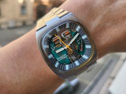 2. The Bulova Accutron used an electronic circuit to stimulate a tuning fork to drive the mechanism. (Credit: Alix Paultre) 2. The Bulova Accutron used an electronic circuit to stimulate a tuning fork to drive the mechanism. (Credit: Alix Paultre)