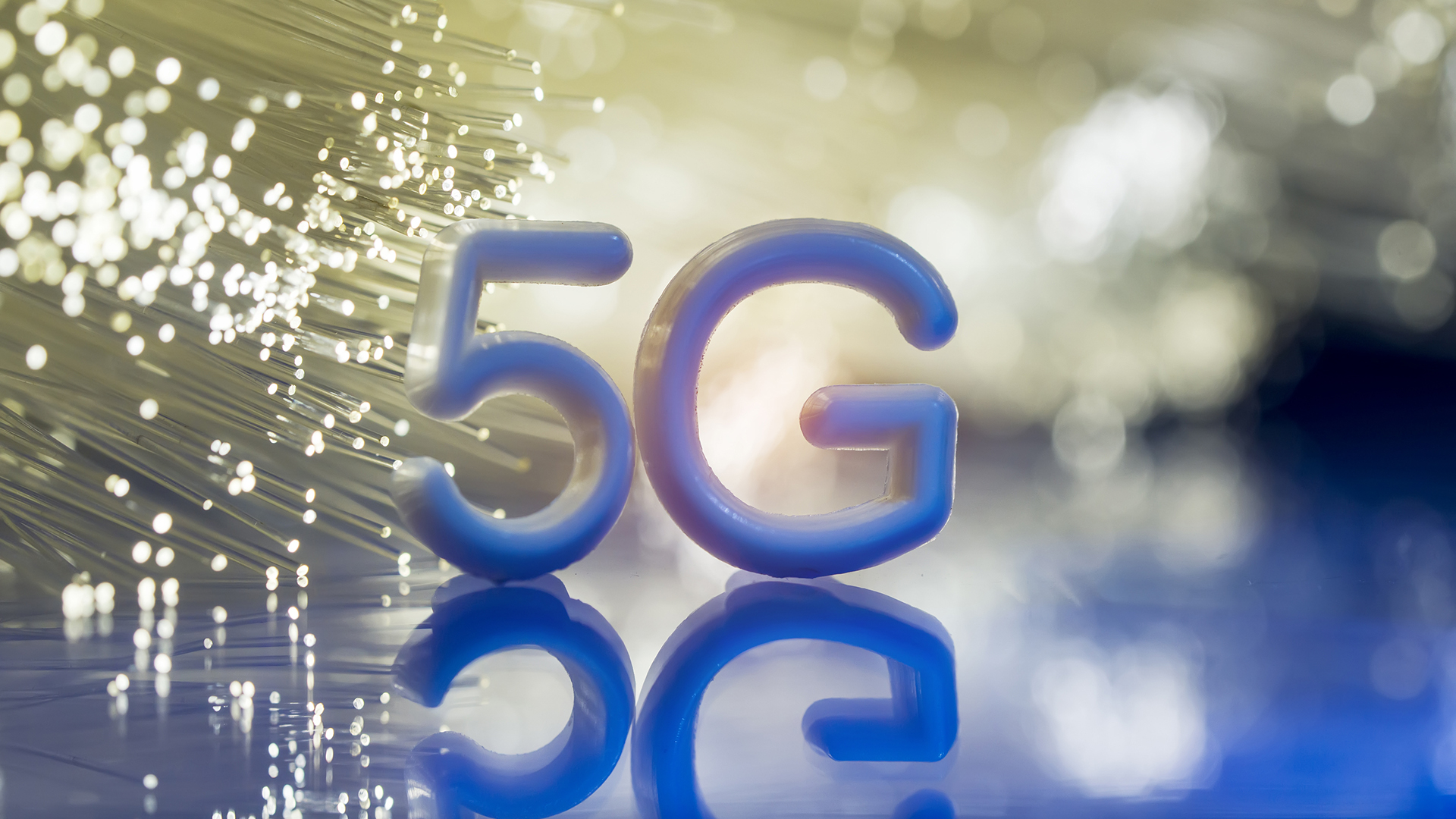 5 G Fiberoptics Dreamstime L 184164407 65200ce2dd98f