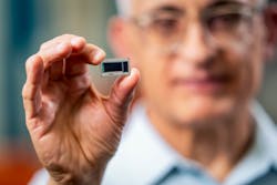 1. Intel is in the process of producing chips based on glass substrates. 1. Intel is in the process of producing chips based on glass substrates.