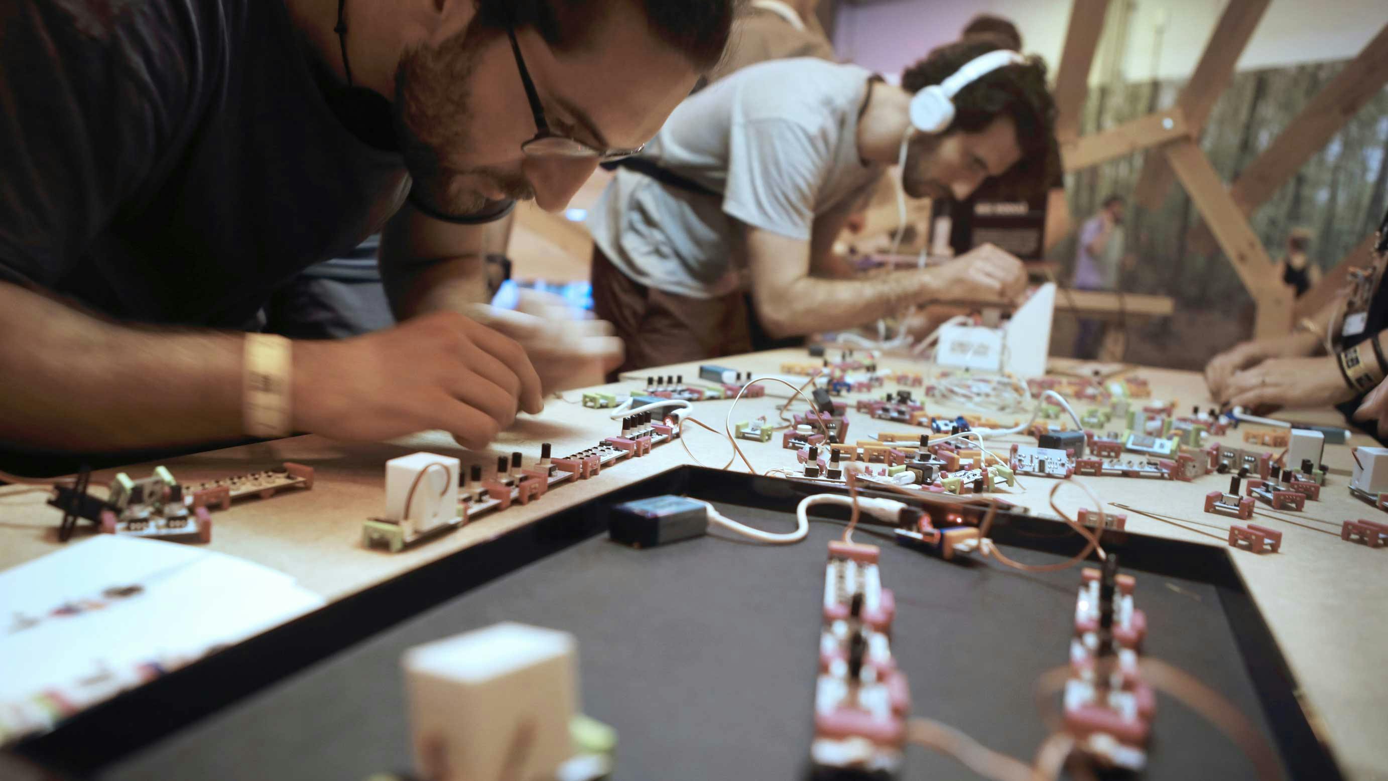 dreamstime_blurf_1030998991