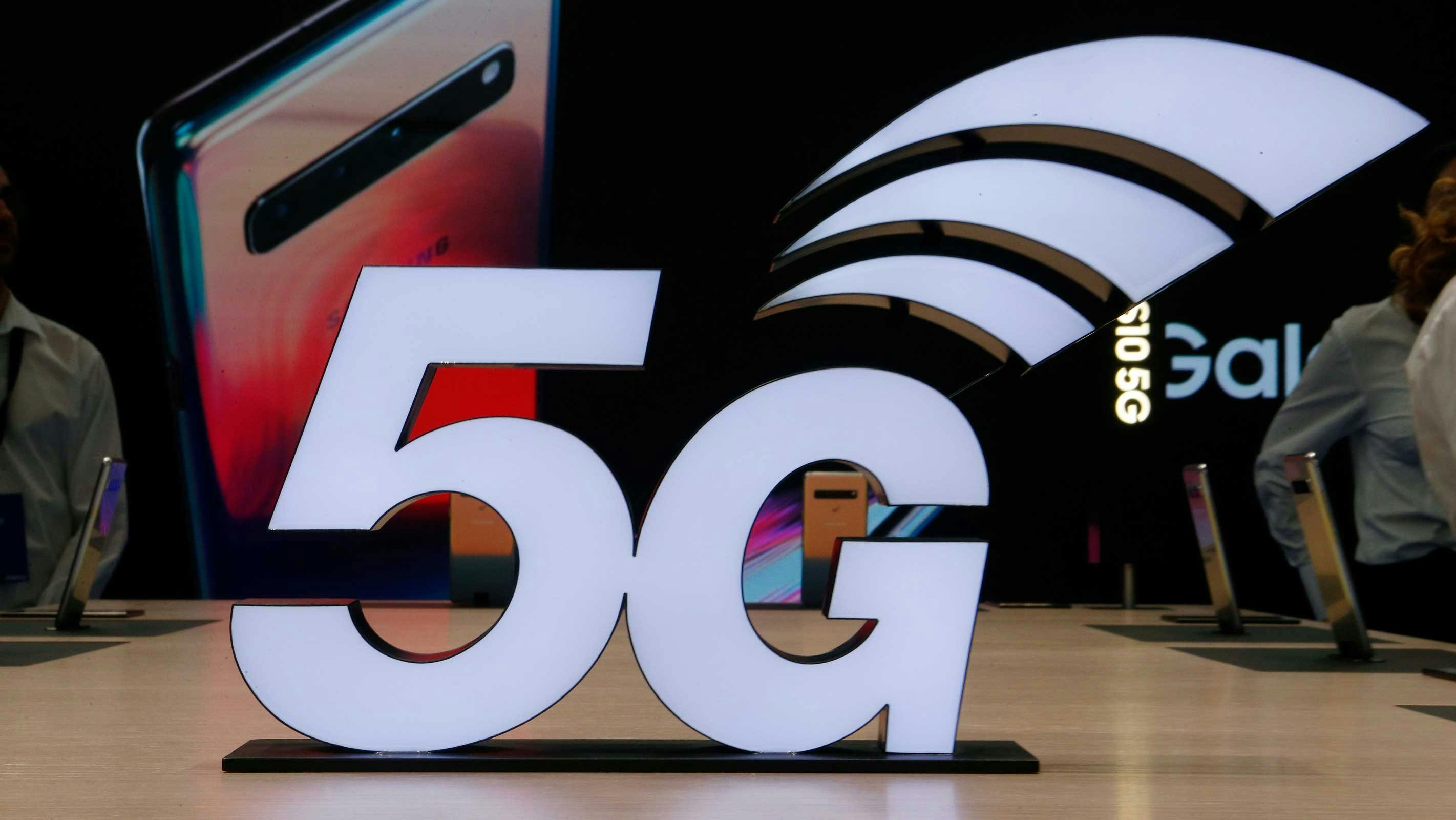 66ec432d9b4b7e649c33c569 5g Dreamstime Blurf 140715585