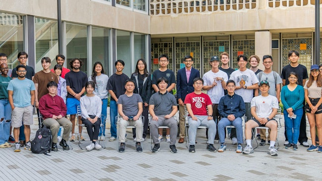 Georgia Tech students in the analog chip design course.