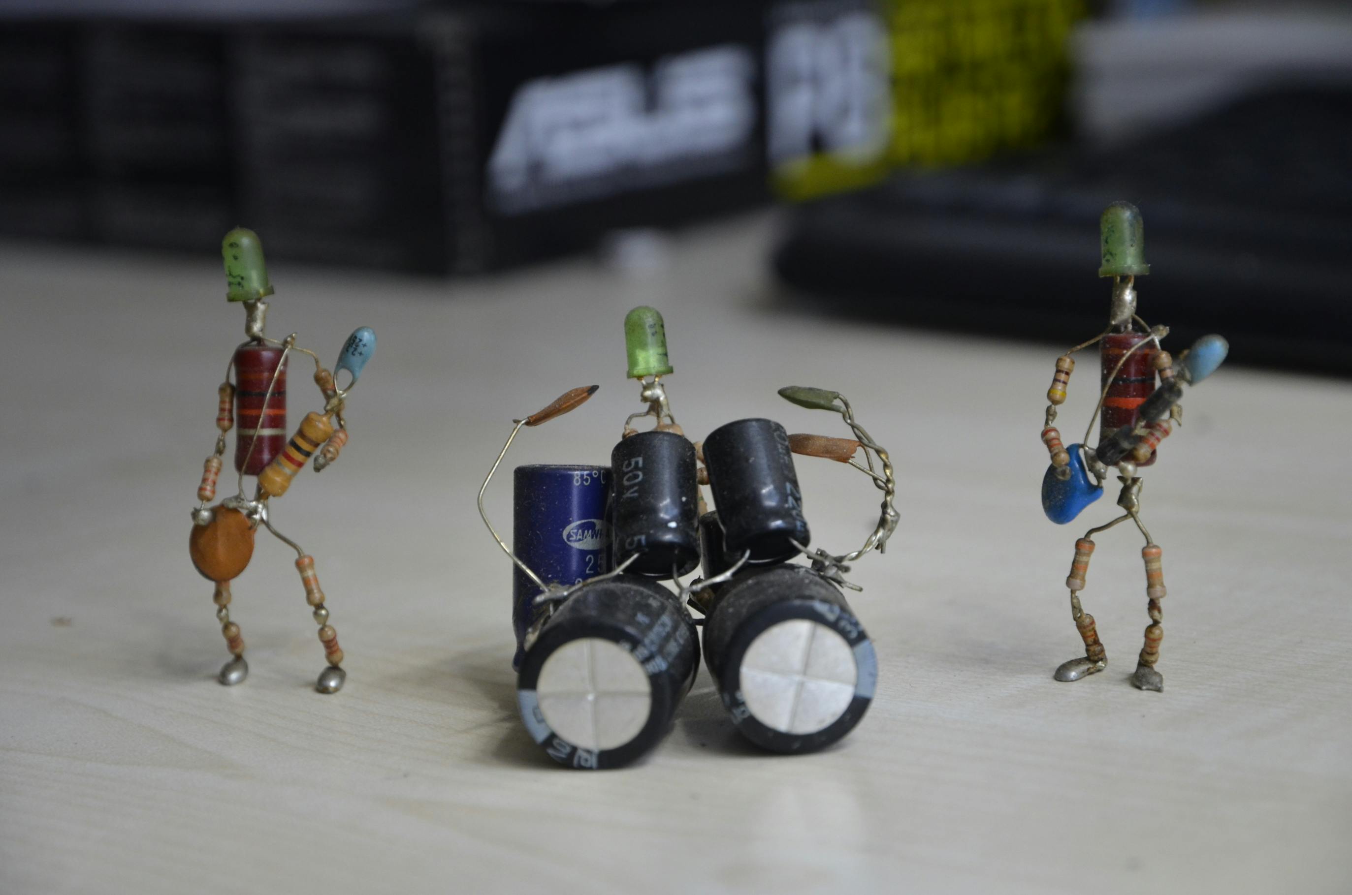 ROHS Zepplin playing their cover of a leading &ldquo;Zero&rdquo; song.