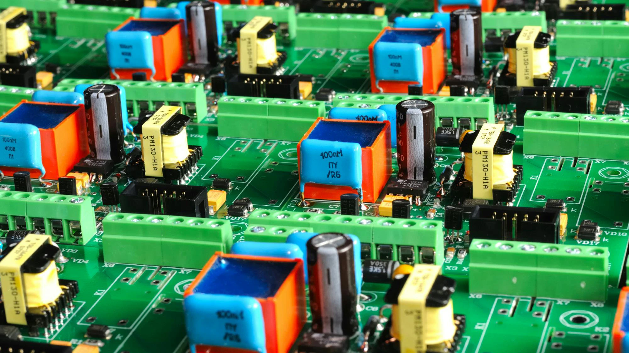 678fb6ba0b54bf46a4341778 Pcbdreamstime Yuriy Nedopekin 162481338