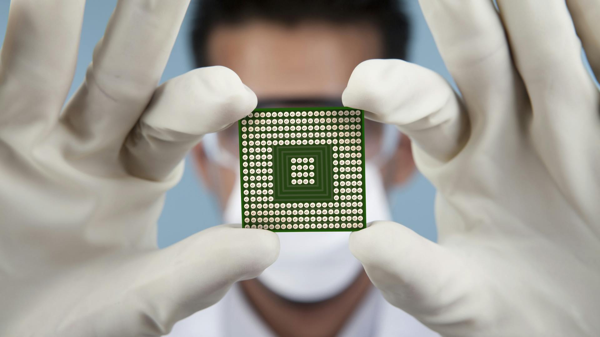 semiconductor_dreamstime_l_23743616