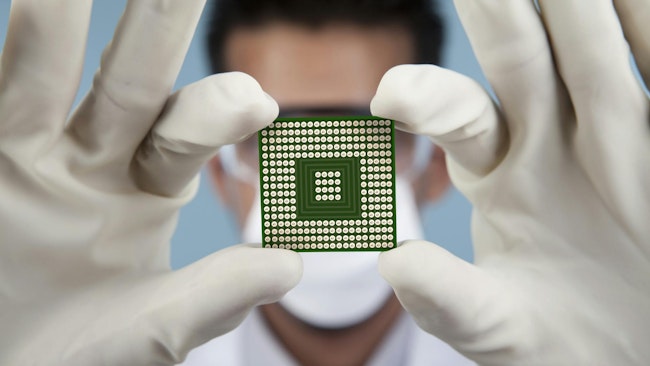 6791444880297ac73b1035ed Semiconductor Dreamstime L 23743616