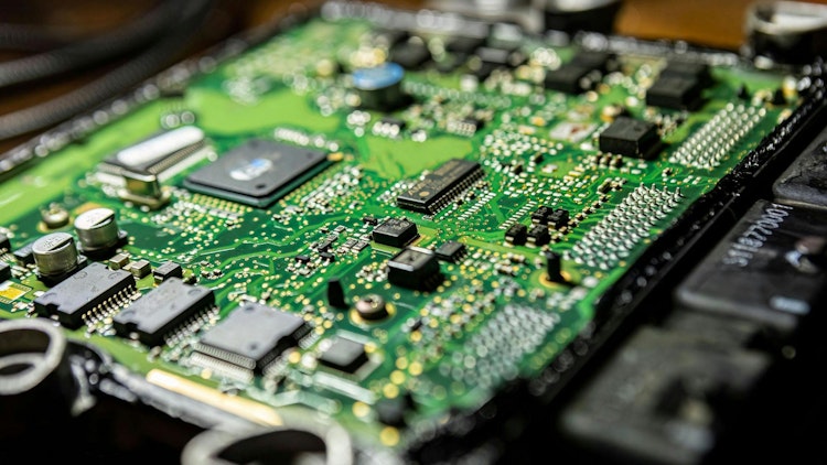 67b4b50505c3f8b90ecab744 Pcboard Dreamstime Wirestock 259043005