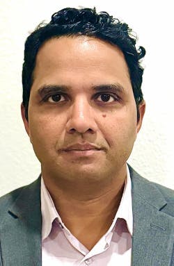 vikasvyasheadshot_web vikasvyasheadshot_web