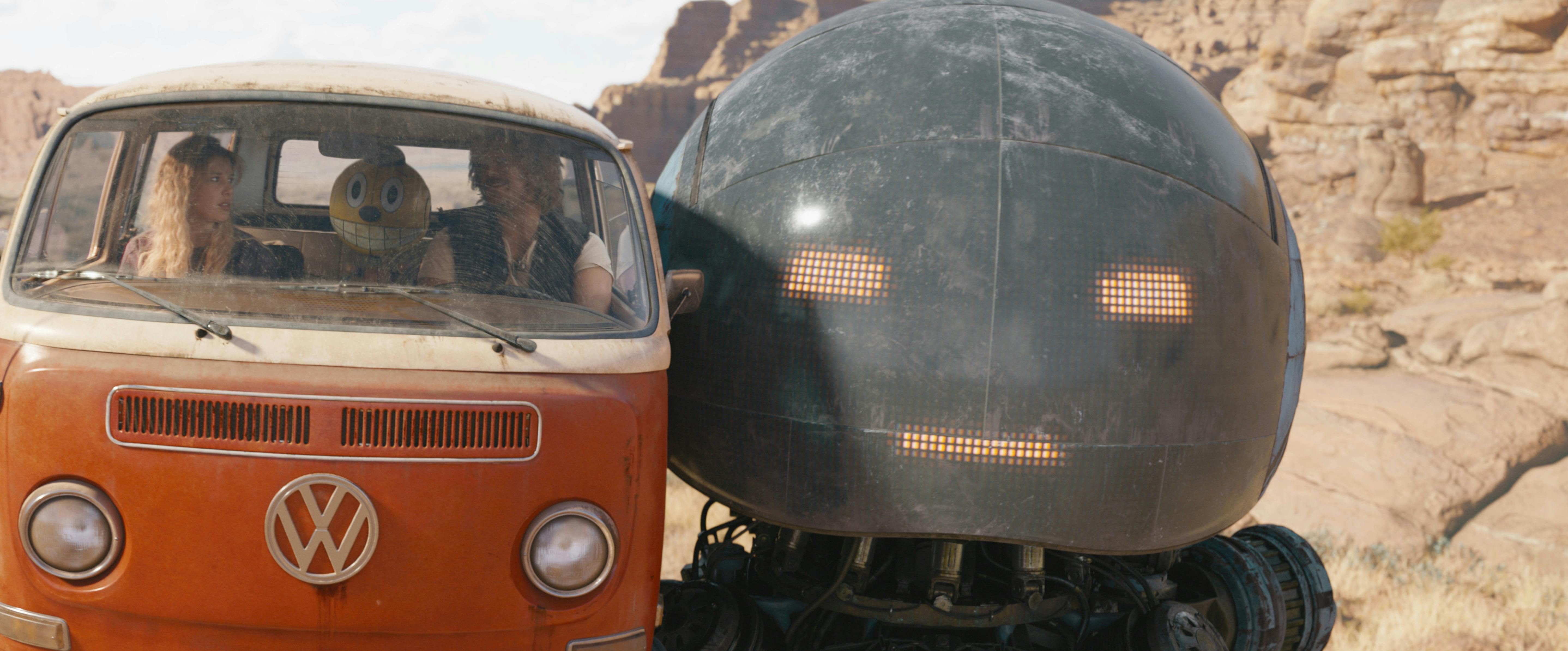 The Electric State: robot face