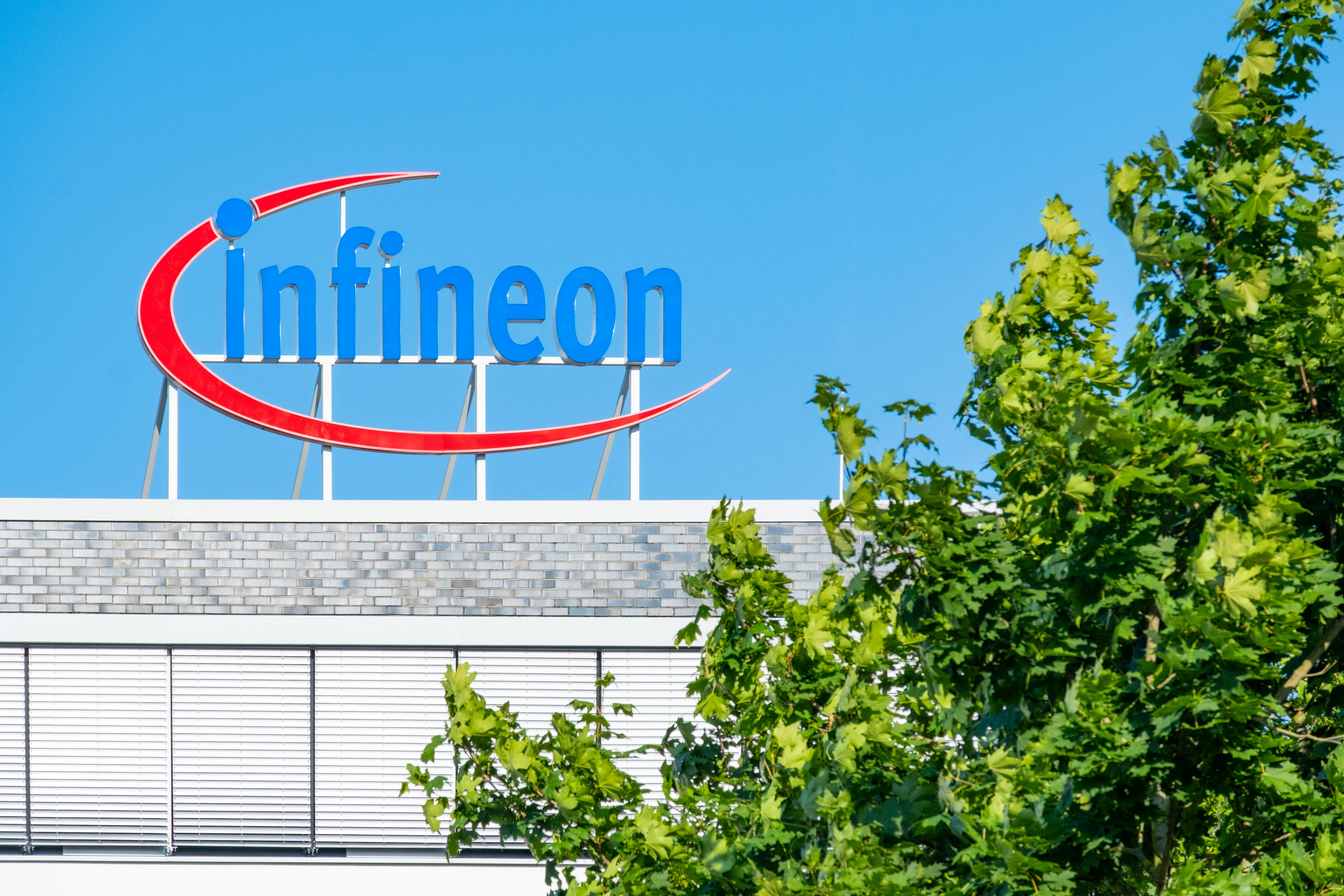 id_389884105__tatiana_golmer__dreamstime