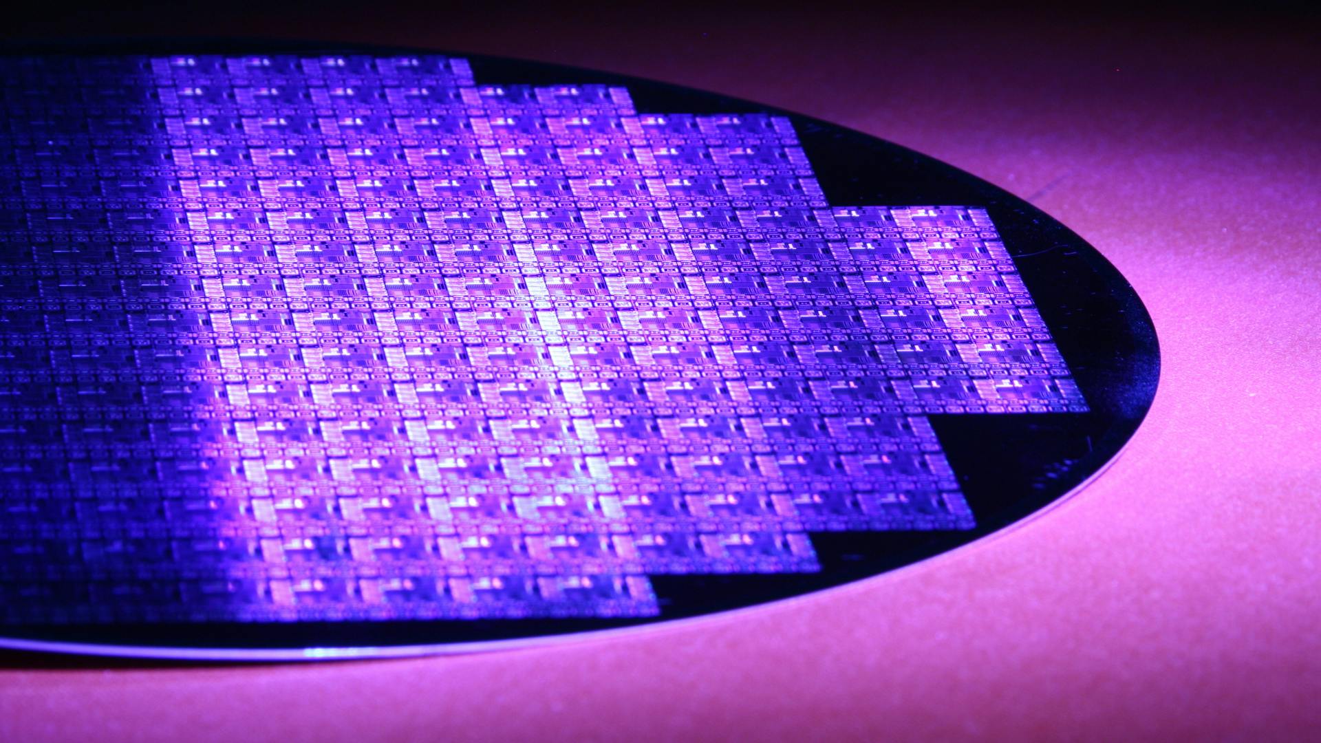 wafer_dreamstime_l_1554769