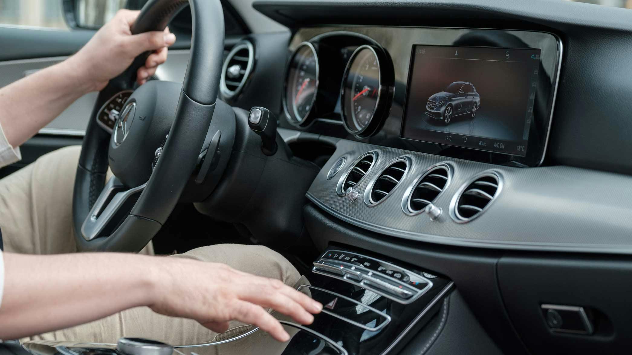 dreamstime_toxawww_146383040