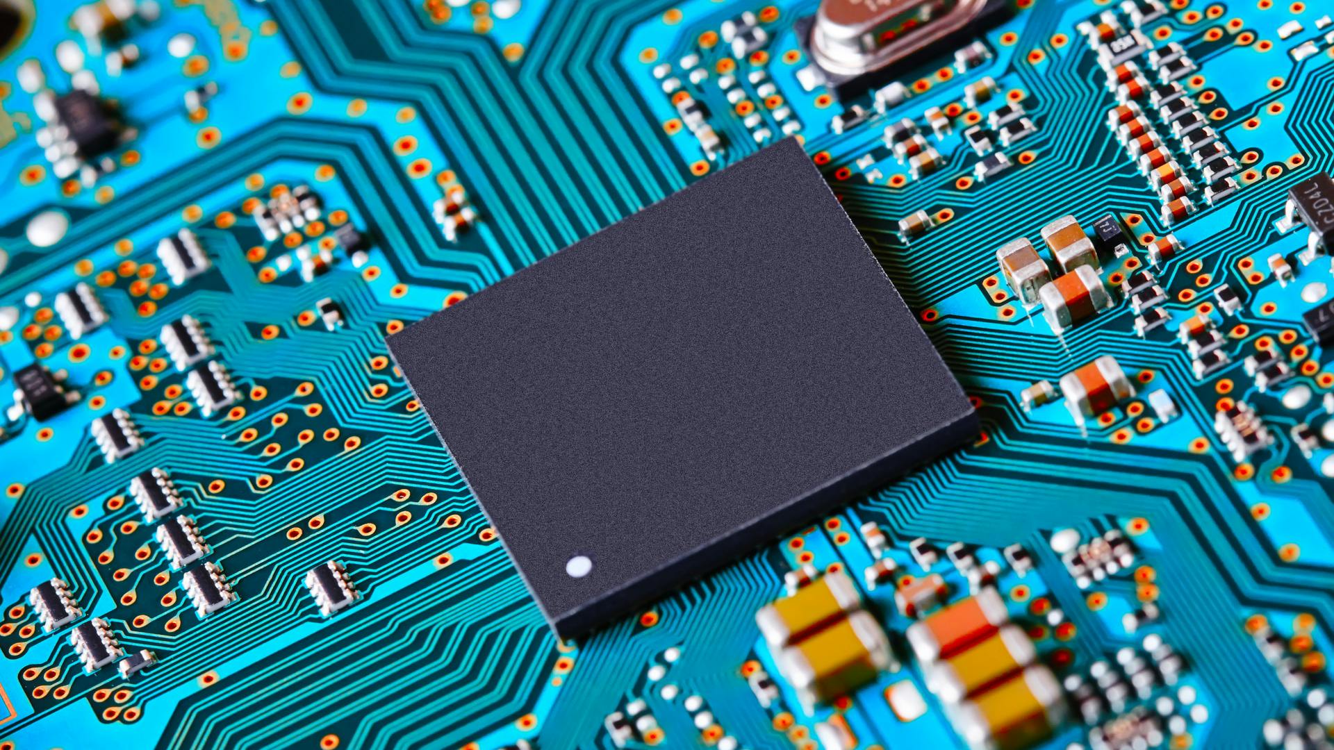 chip_dreamstime_xxl_52332363