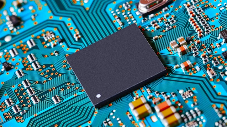 690cb0ccee147b1a6050c9d6 Chip Dreamstime Xxl 52332363