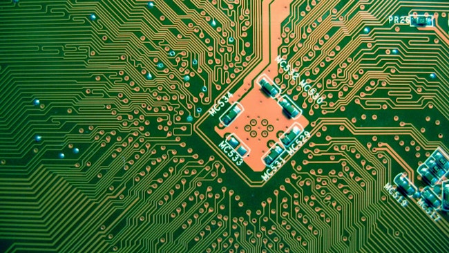 690cc8fc4ebcc3506e850e00 Dreamstime Arnisrukis 932890